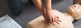 premiers-secours-ou-en-etes-vous-des-gestes-qui-sauvent